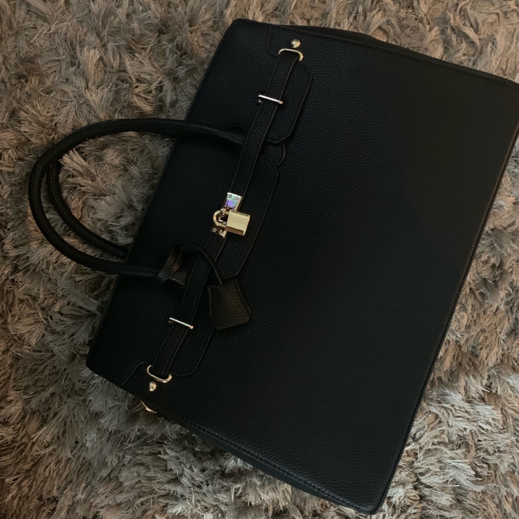 De-Vest Purse